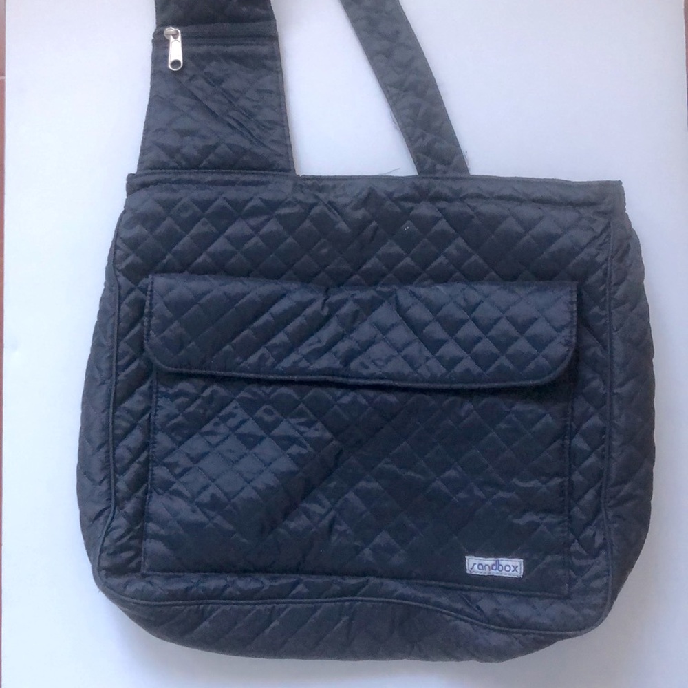Quilted roomy crossbody bag